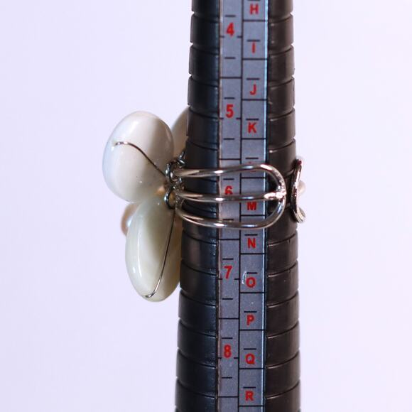 Chunky Flower Ring White Ocean Shell Petals And Pearly Beads Adjustable Band - Picture 8 of 8